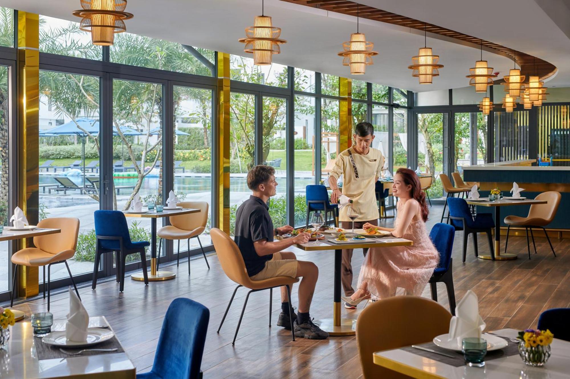 Wyndham Hoi An Royal Beachfront Resort & Villas An Bàn Exterior foto